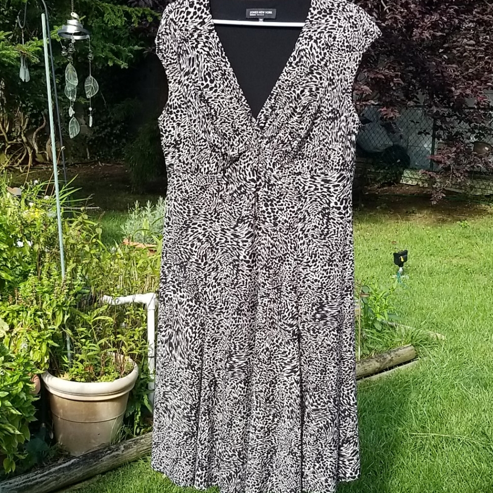 Jones New York Womens Sleeveless Dress 14W
